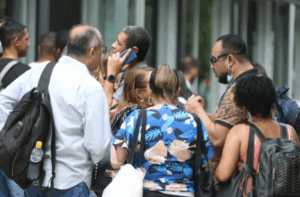 Desemprego se mantém em 5,6% e atinge menor nível histórico, diz IBGE