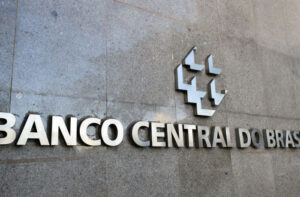 PEC de “autonomia” do BC ameaça geração de empregos e o crescimento da economia